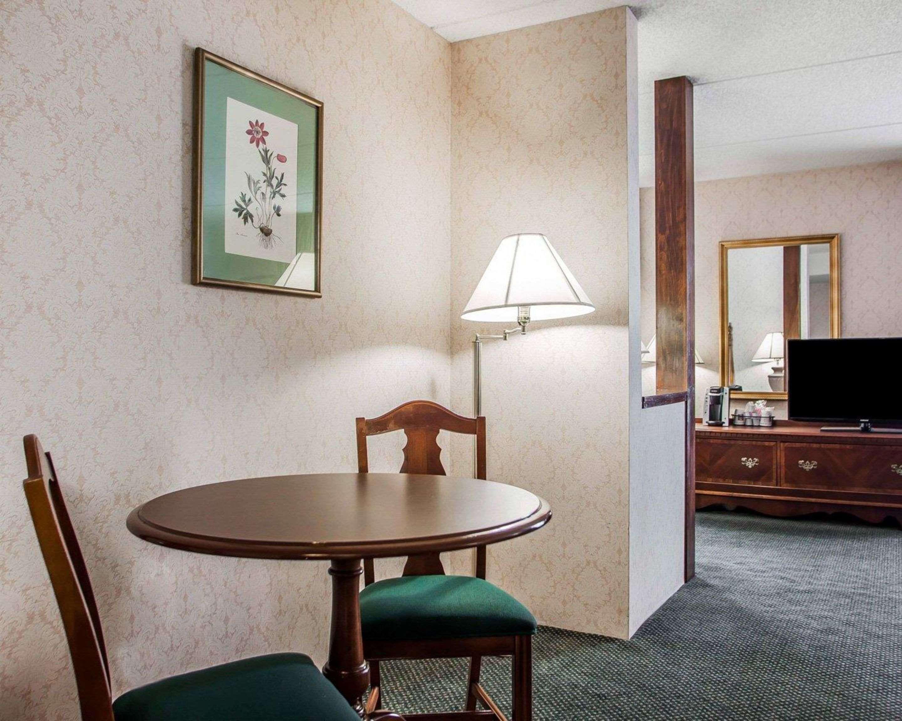 Quality Inn Montgomeryville-Philadelphia Exterior foto