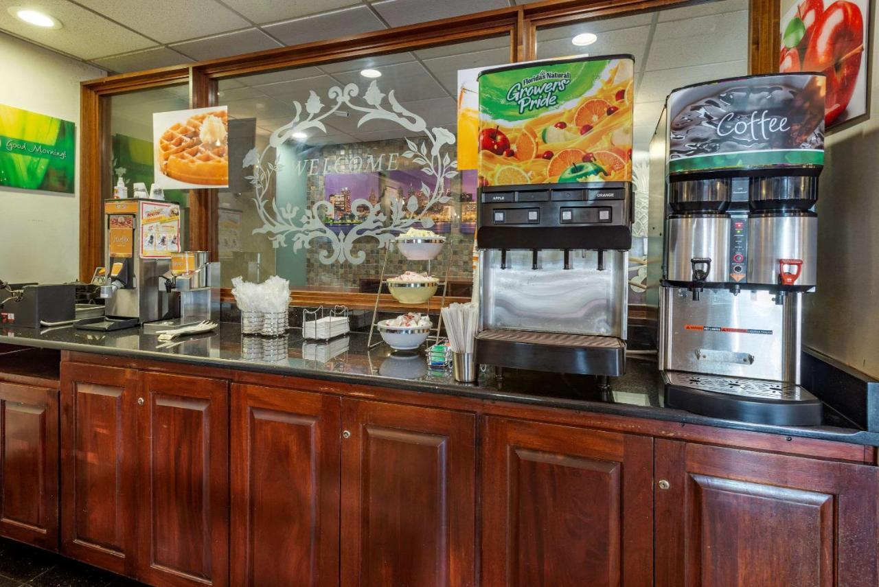 Quality Inn Montgomeryville-Philadelphia Exterior foto